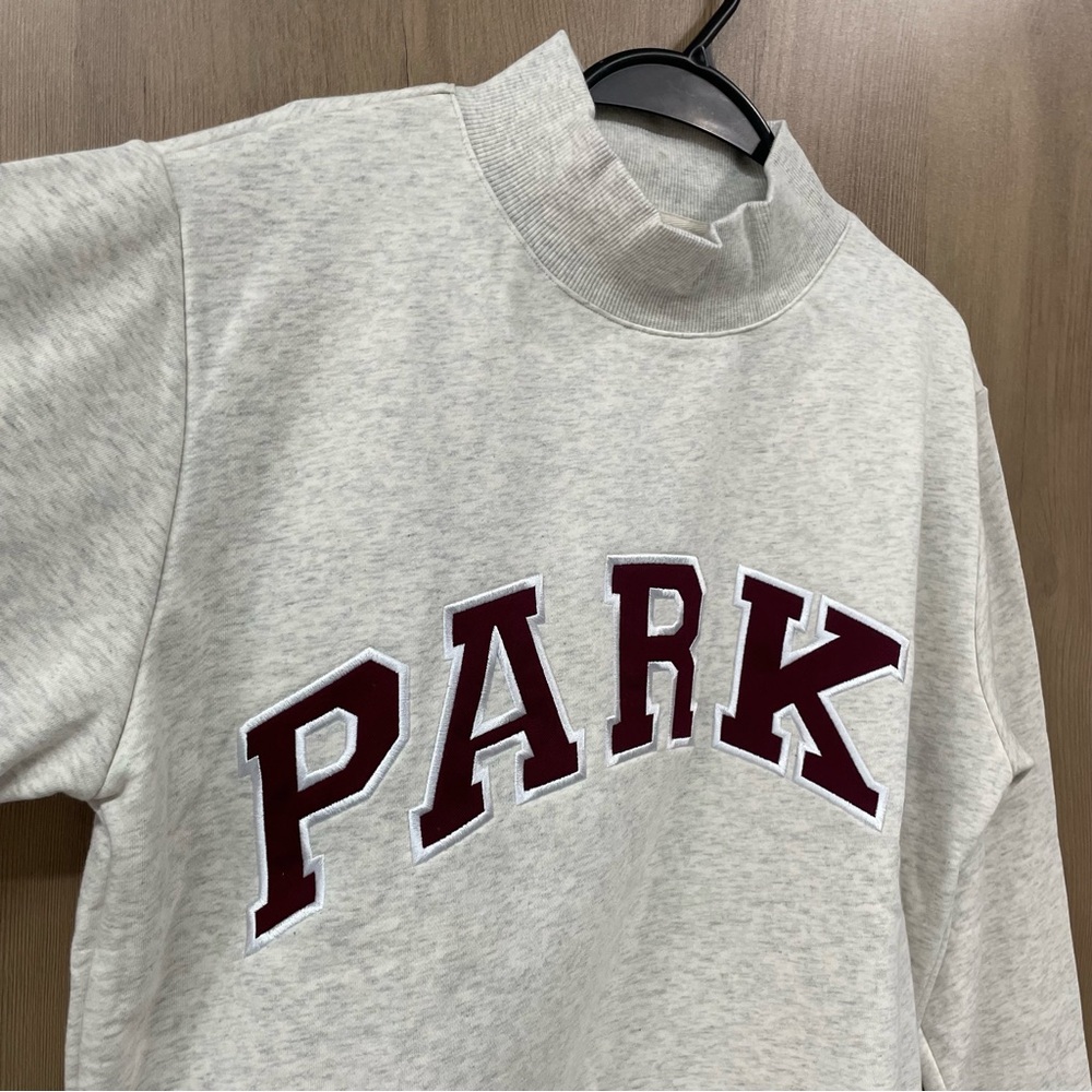 Parke Women's Beige Sweatshirt with Burgundy Lettering - Picture 5 of 8